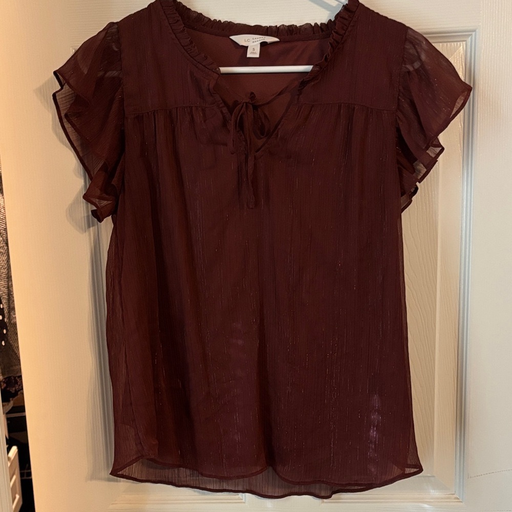 LC Lauren Conrad Maroon Flutter Sleeve Blouse